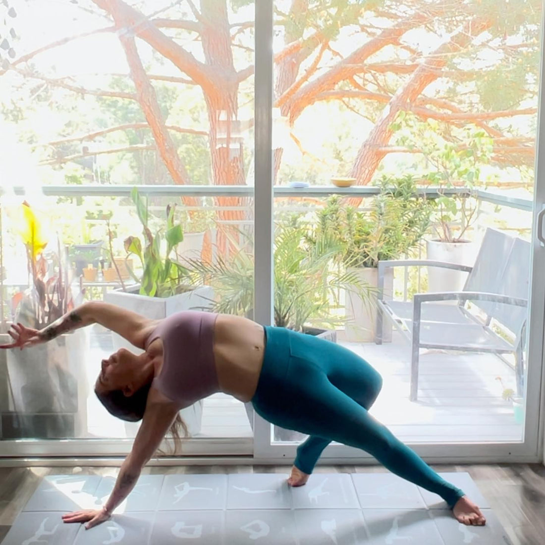 4-Reasons-Why-Foldable-Yoga-Mats-Are-Better-Than-Normal-Yoga-Mats Eurotex