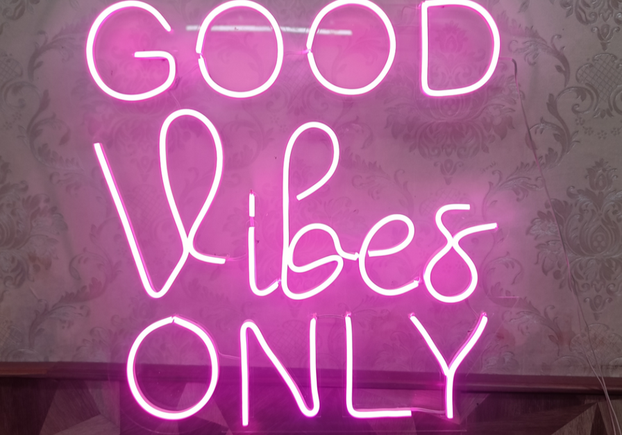 Eurotex Good vibes Only Neon Sign, Wall Decor, Neon Signs for room (24x20 In)